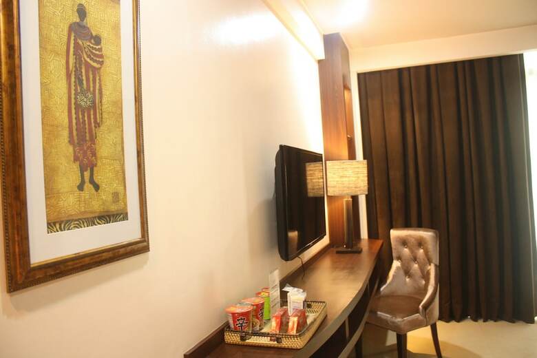 Kew Hotel