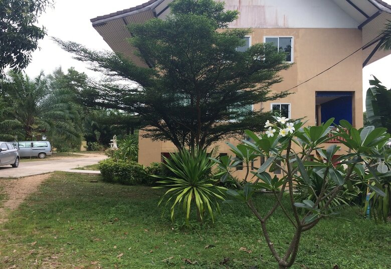 Hotel Oyo 619 Water Palm Resort