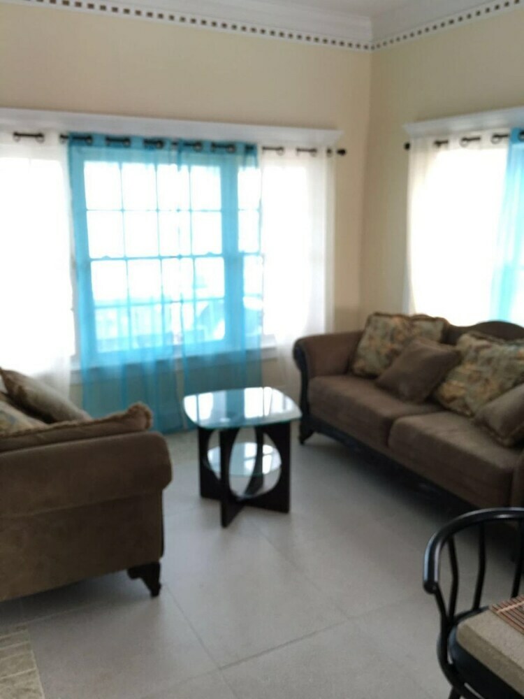 Mangrove Cay Sea View Villas