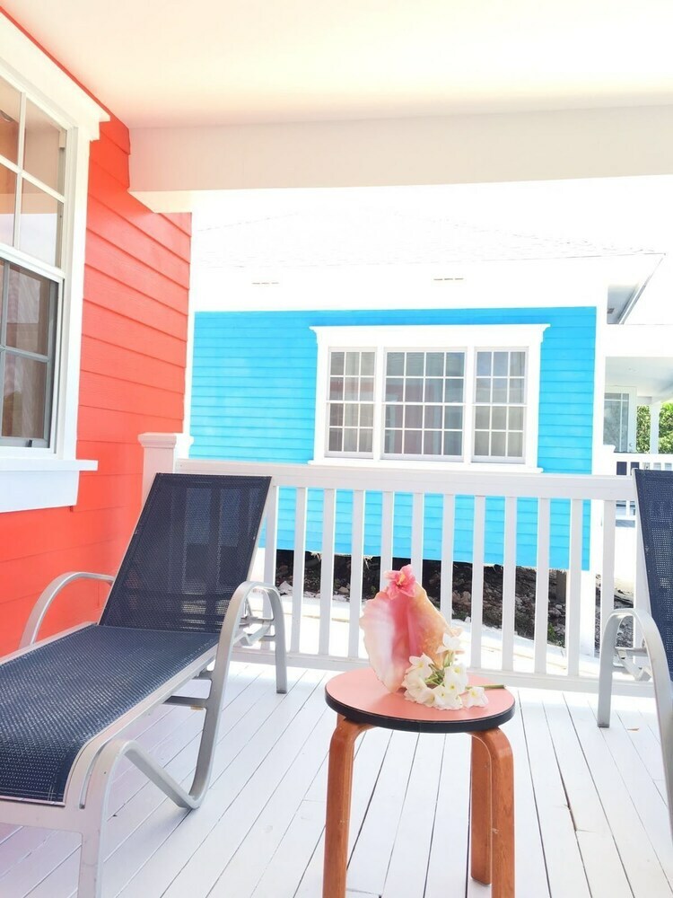Mangrove Cay Sea View Villas