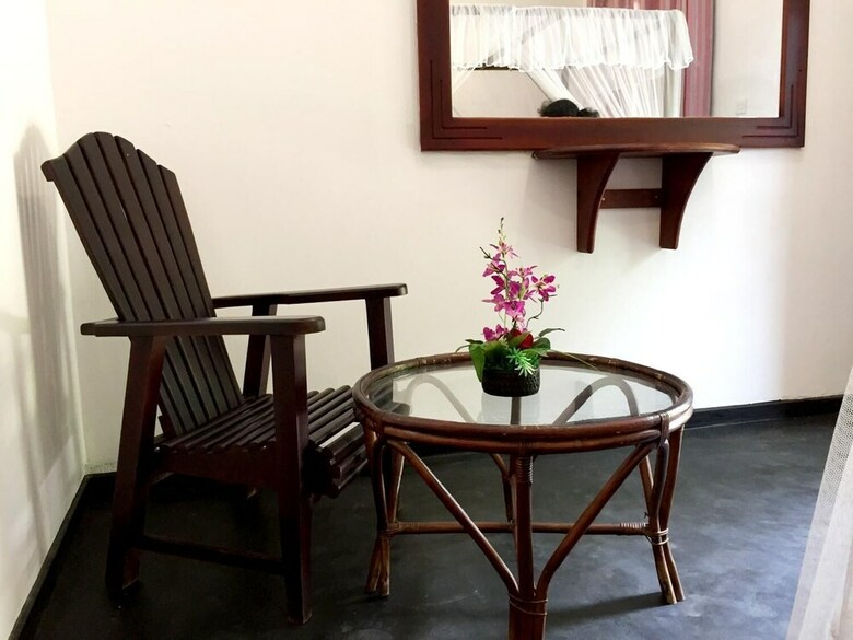 Hotel Damith Tourist Inn
