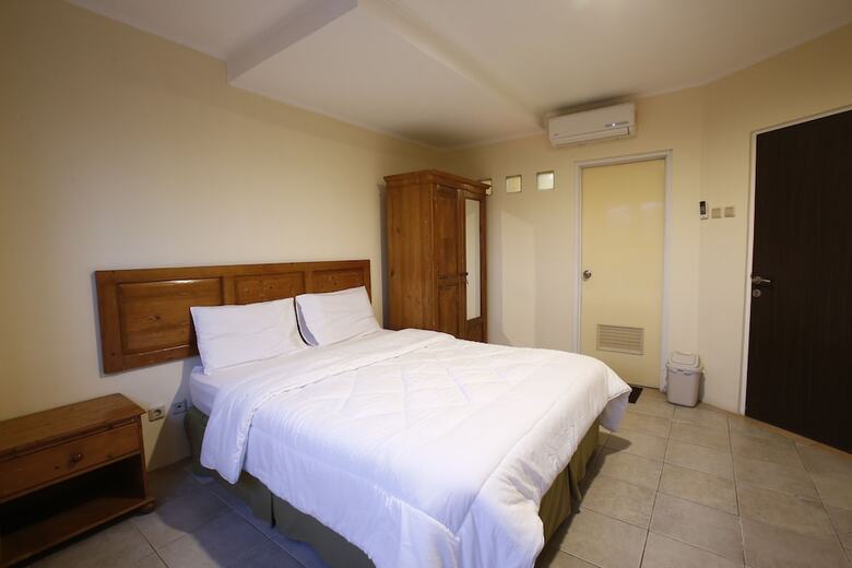 Hotel Reddoorz @ Lebak Bulus Raya 3