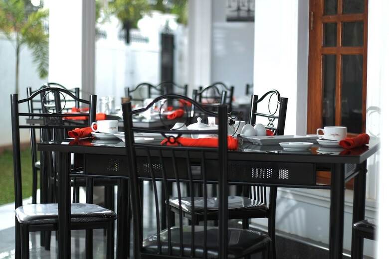 Hotel Lovely Villa Negombo