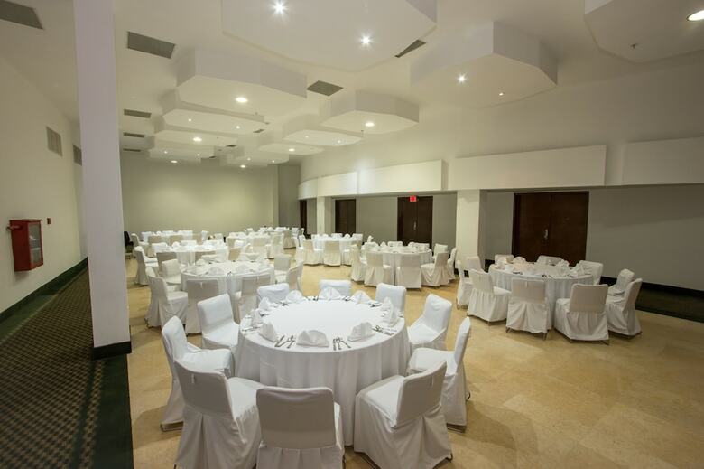 Hotel Holiday Inn Express Nuevo Laredo