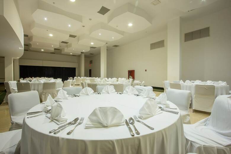 Hotel Holiday Inn Express Nuevo Laredo