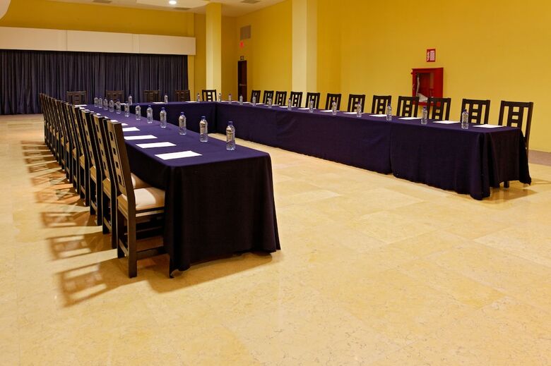 Hotel Holiday Inn Express Nuevo Laredo