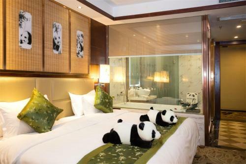 Chengdu Panda Prince Culture Hotel