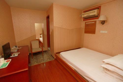 Posada Zhengfu Caotang Decent Hostel