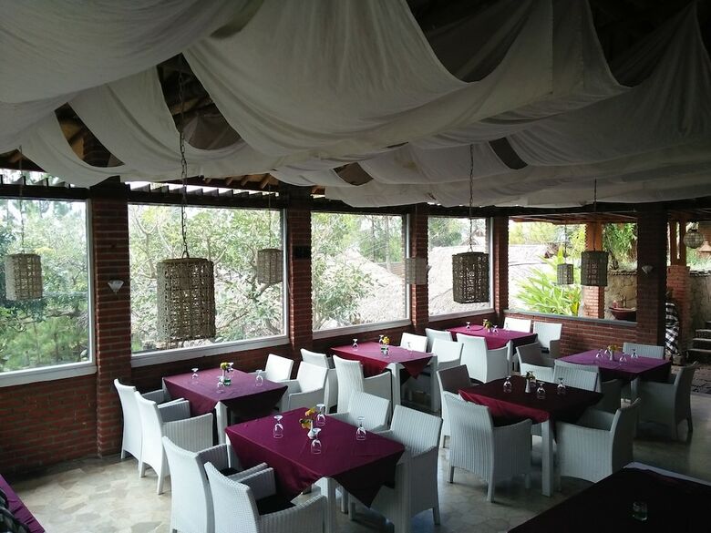 Hotel Bukit Alamanda Resort & Resto