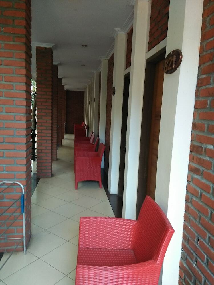 Hotel Bukit Alamanda Resort & Resto