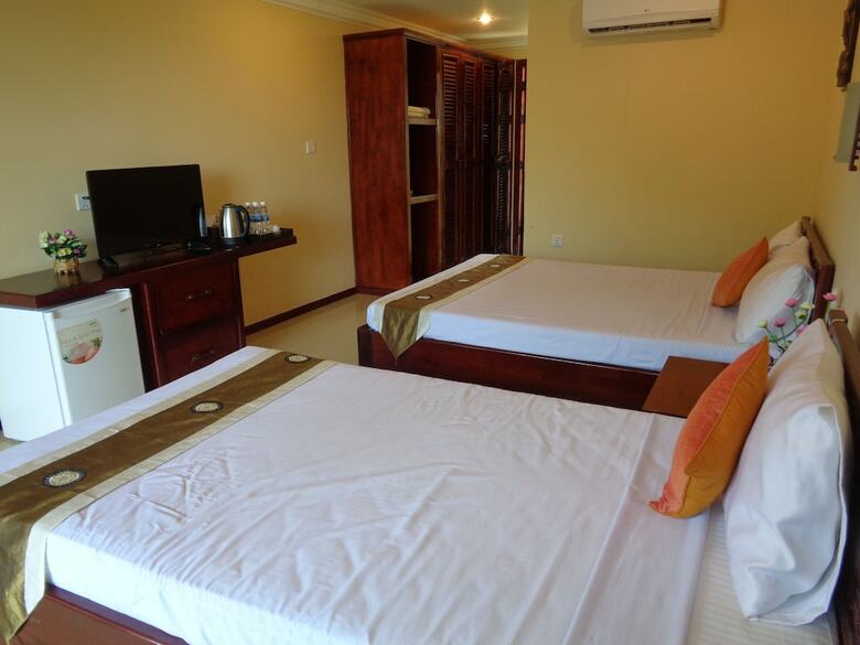 Hotel Tranquility Bungalows Bar & Restaurant