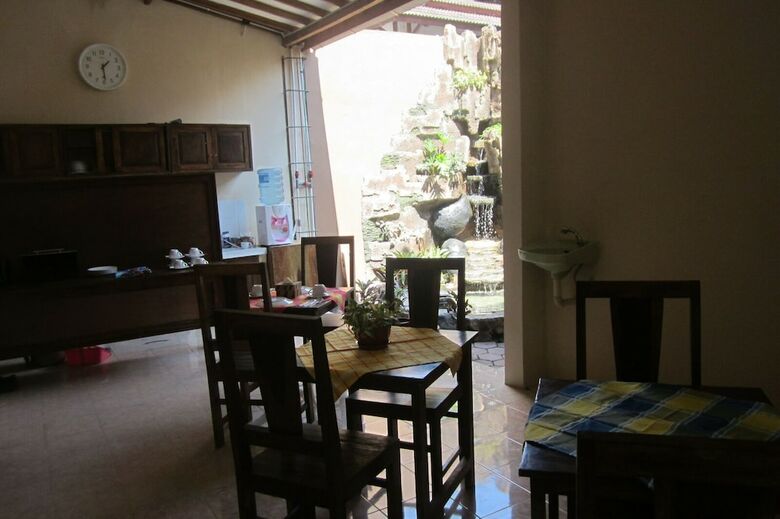 Hotel Larasati Guest House
