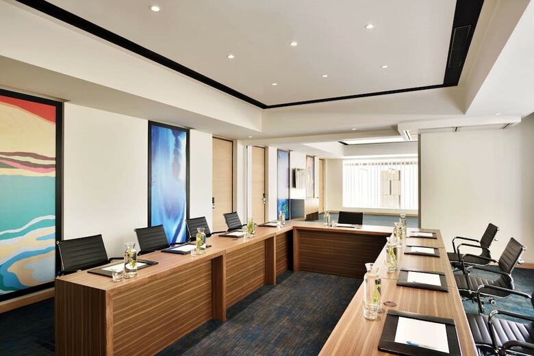 Hotel Fairfield By Marriott Indore