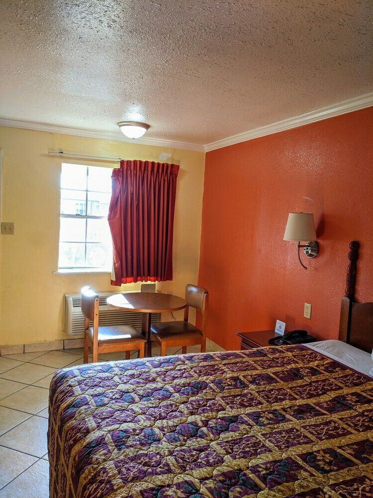 Motel Lake Houma Inn
