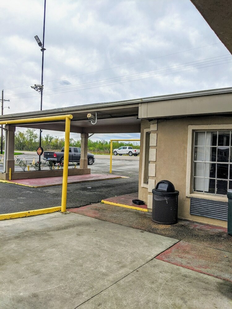 Motel Lake Houma Inn