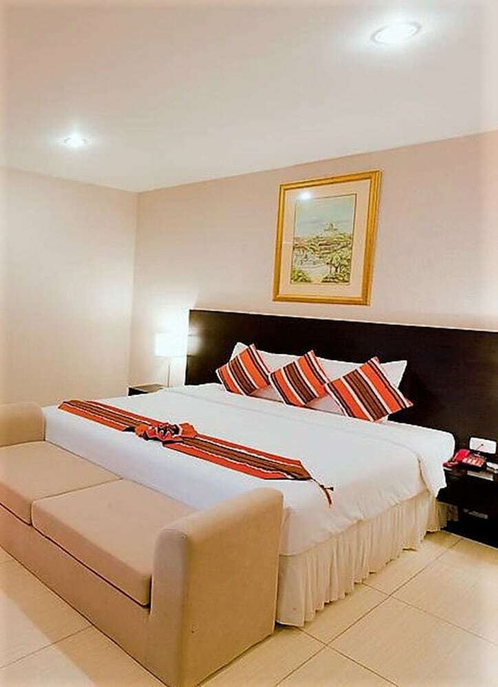 Hotel The Residence Airport & Spa