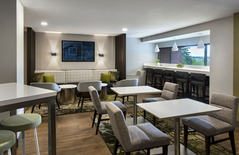 Delta Hotel By Marriott Racine