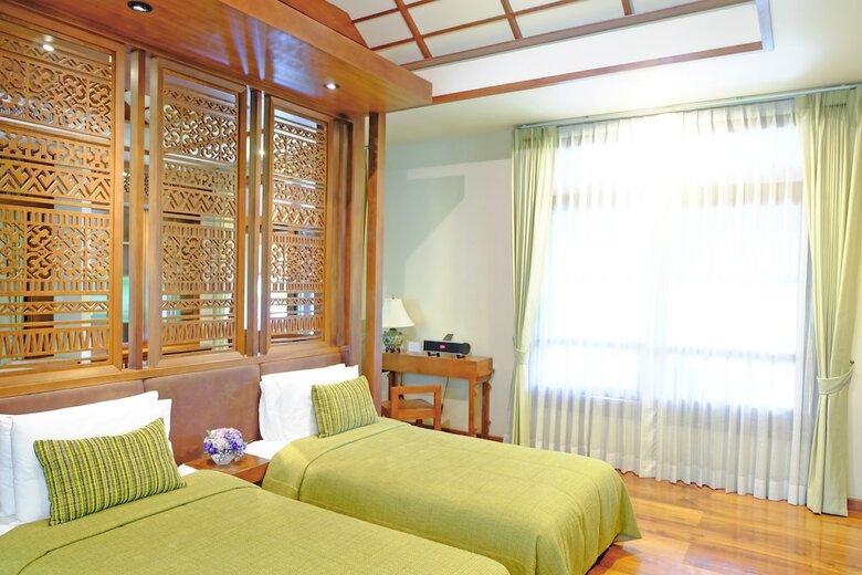 Khum Nakorn Villa