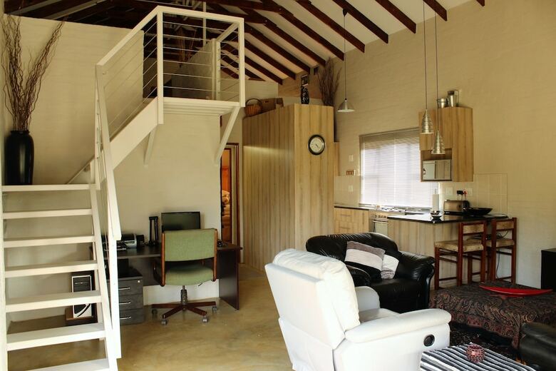 Hotel Ibis Way Guest House