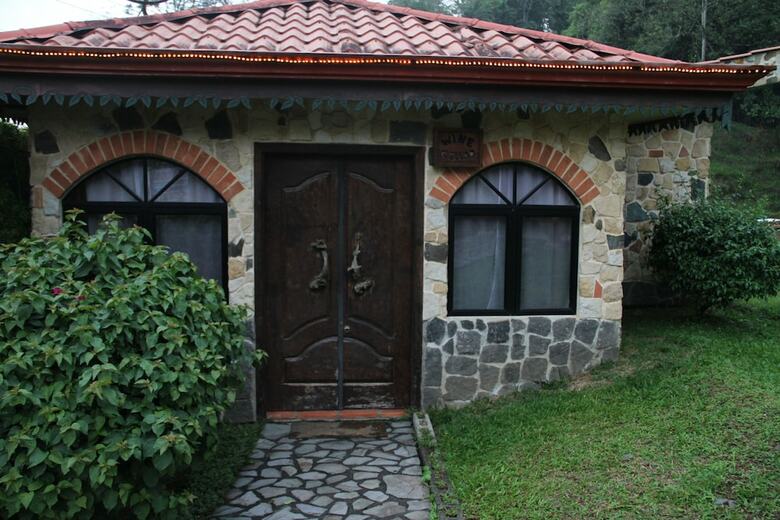 Bed & Breakfast Gingerbread Hotel And Restaurant