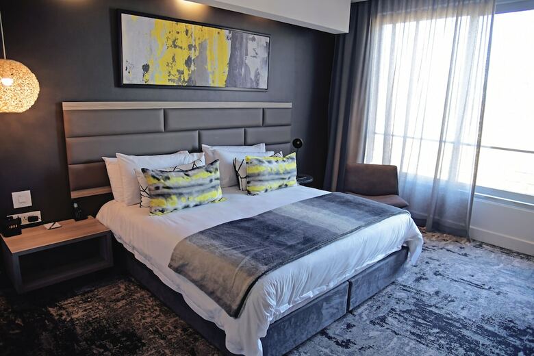Hotel The Capital Menlyn Maine
