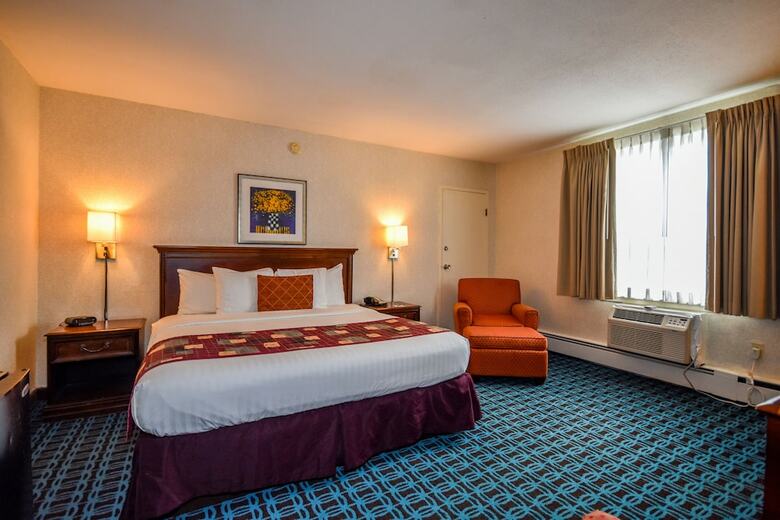 Charles River Motel