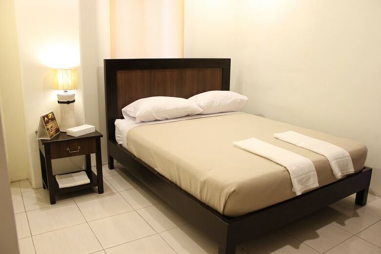 Imerex Plaza Hotel