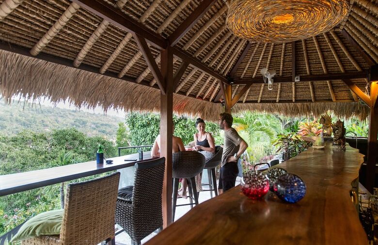 Hotel Twin Island Villas & Dive Resort