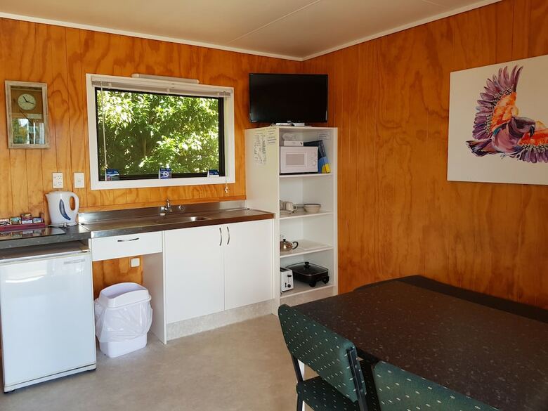 Motutere Bay Top 10 Holiday Park