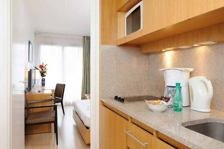 Residhome Appart Hotel Paris-massy