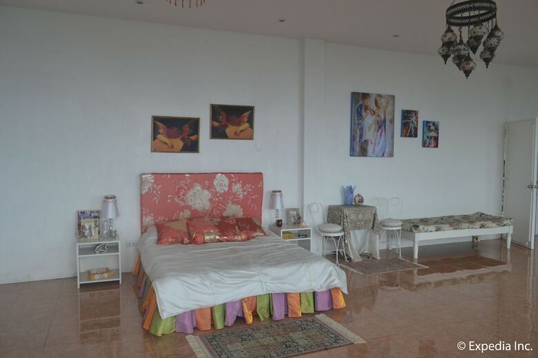 Bed & Breakfast Costiera Fermiliana Tagaytay