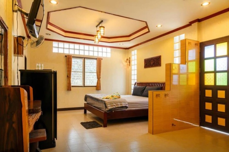 Hotel Pop Riverside Homestay