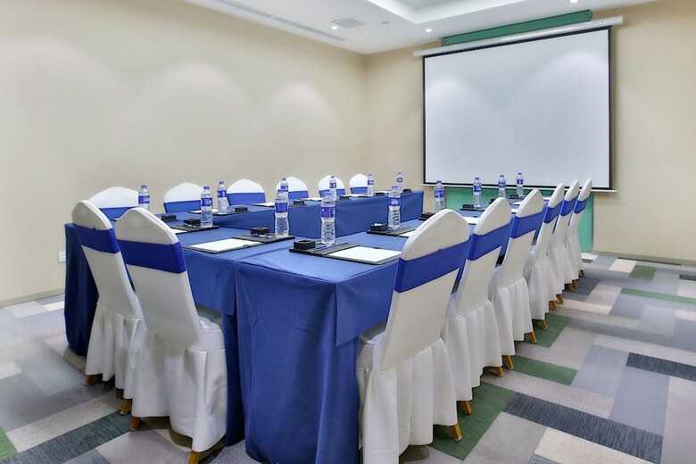 Hotel Holiday Inn Express Langfang Park View