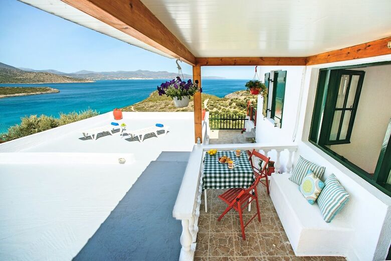 Apartamentos Anemone Seaside Traditional Homes
