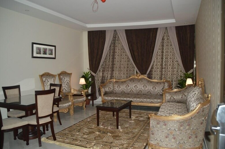 Hotel Julanar Alsharq Suites