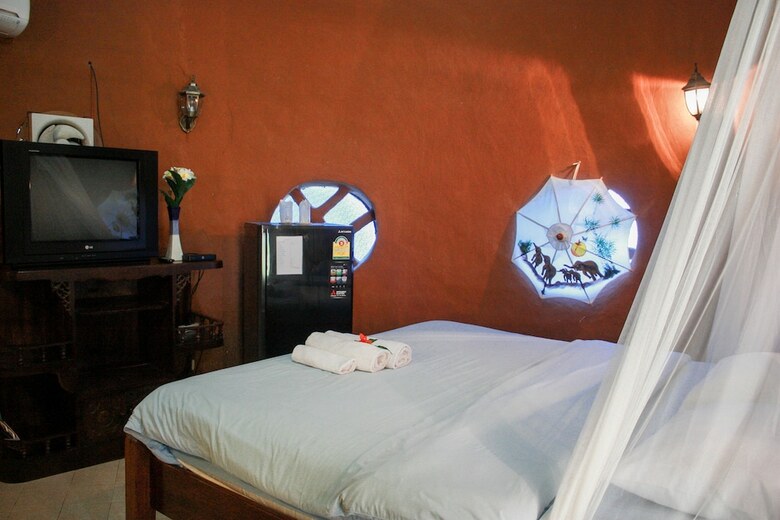 Hotel Baandin Huaiphung Resort