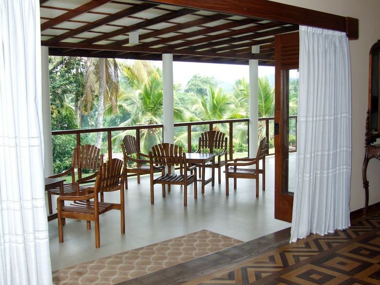 Hotel Serene Villa