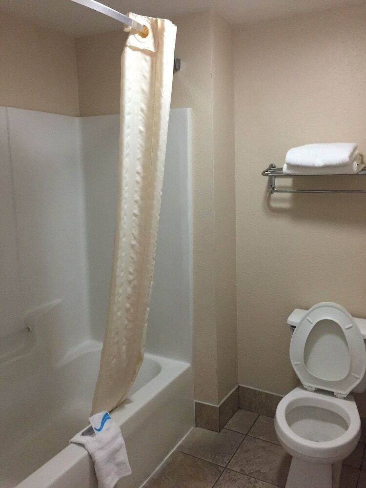 Hotel Best Inn & Suites