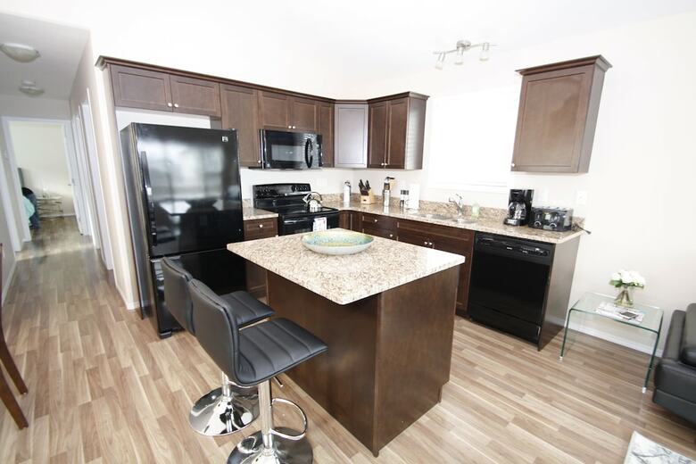 Hotel Hampton 3bd 2br Near Airport