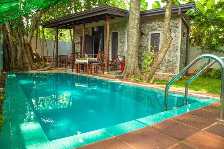 Hotel Villa Pinnawala & Restaurant