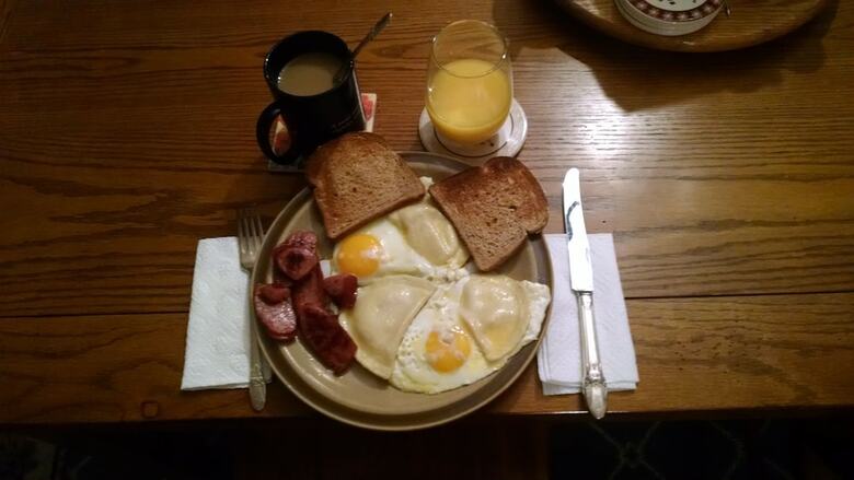 Fish & Loaves Bed And Breakfast