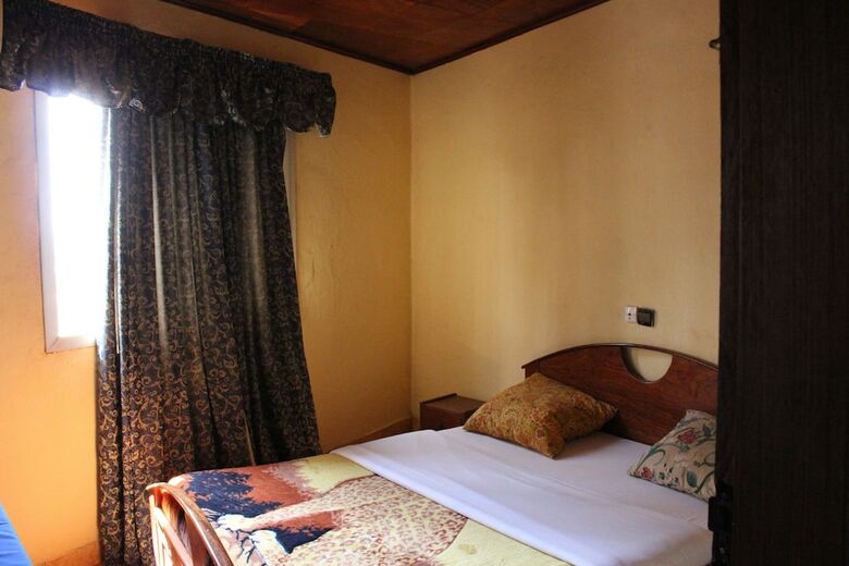 Hotel H�tel Place de La M�t�o