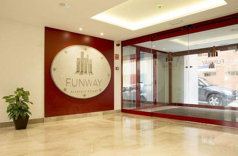 Hotel Funway Academic Resort - Adults Only