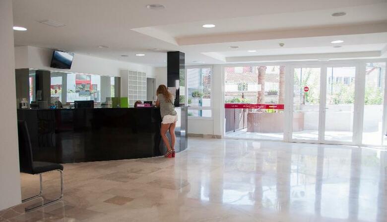 Hotel Funway Academic Resort - Adults Only