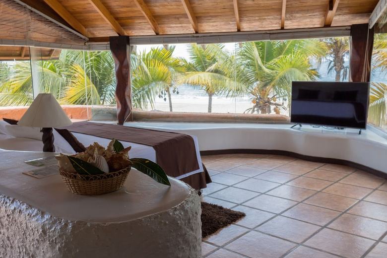 Hotel Punta Sal Suites & Bungalows Resort