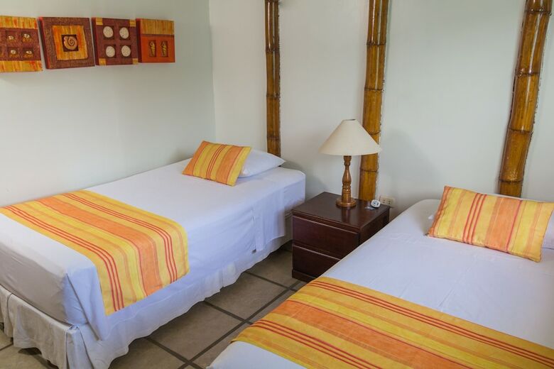 Hotel Punta Sal Suites & Bungalows Resort