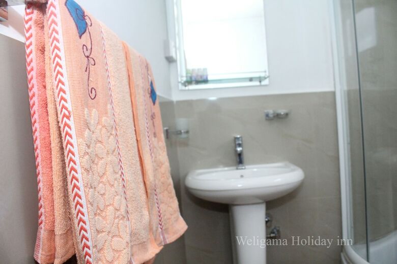 Hotel Weligama Holiday Inn