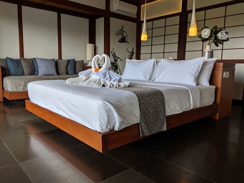 Hotel Suarapura Resort & Spa