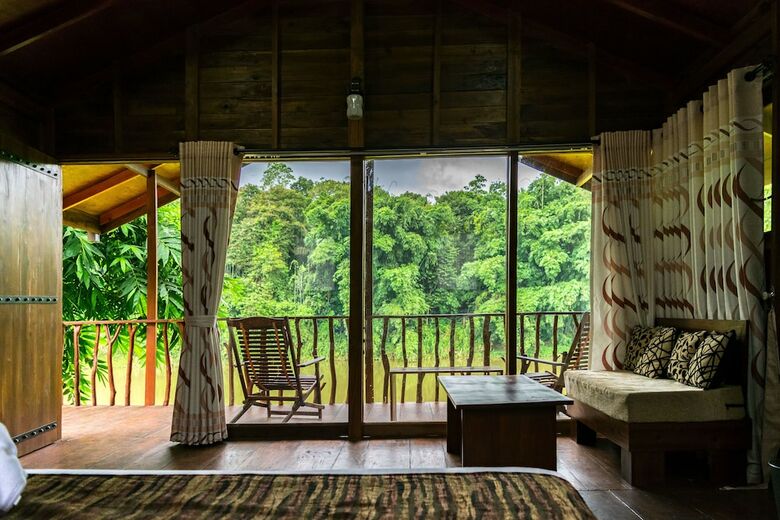 Hotel Kandy Cabana Eco Resort