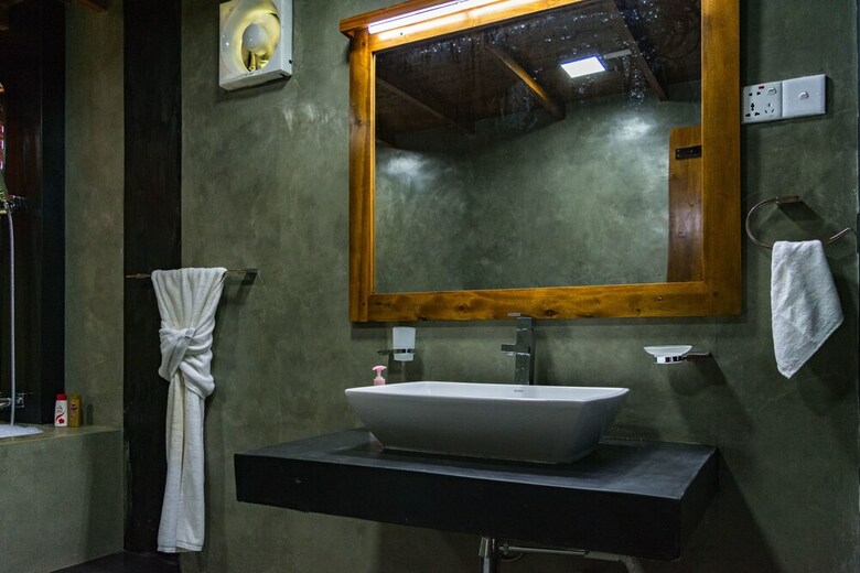 Hotel Kandy Cabana Eco Resort